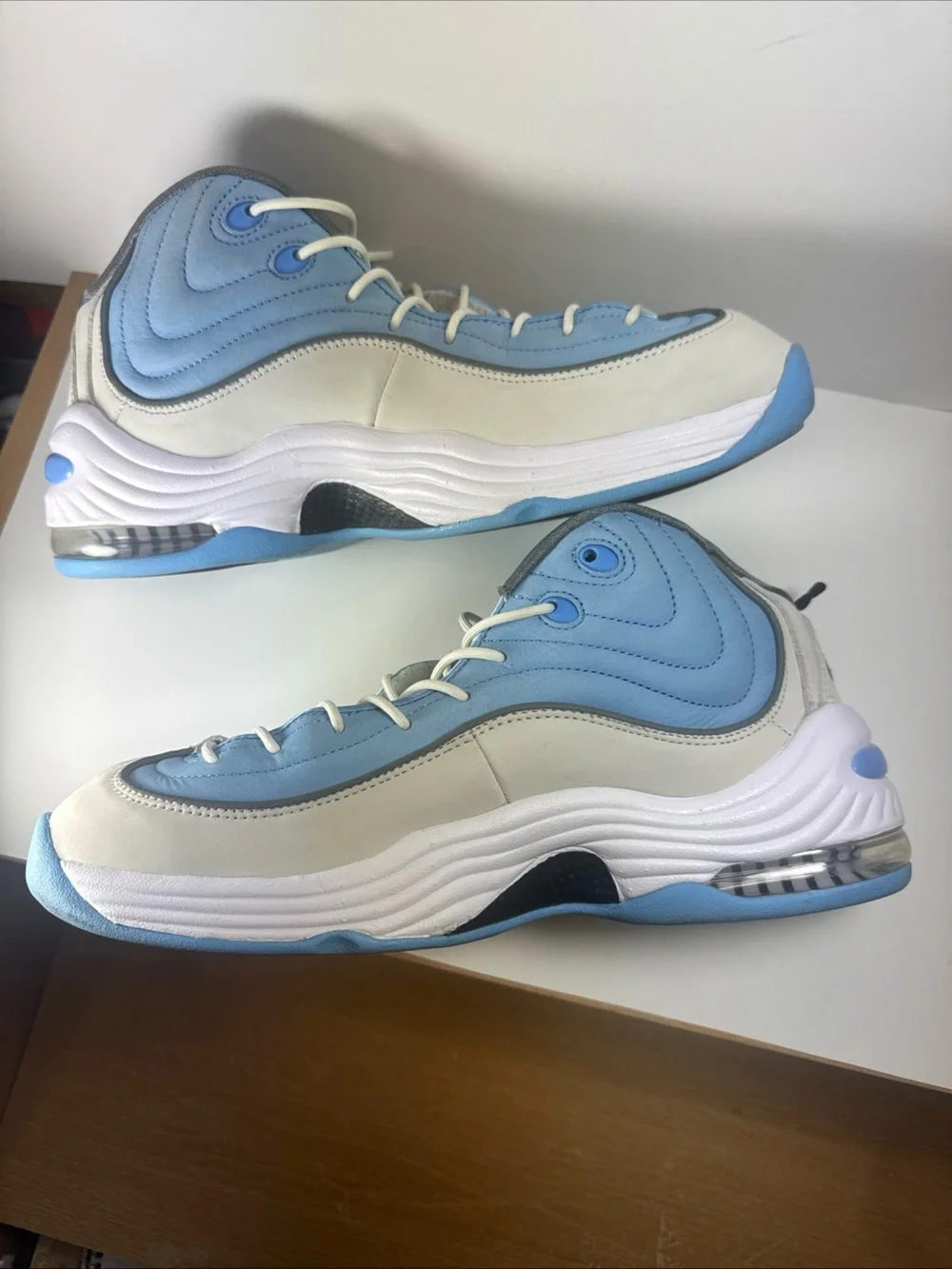 Nike Air Penny 2 Social Status Men’s Size 10.5 Blue and White Athletic Sneakers - Picture 8 of 12